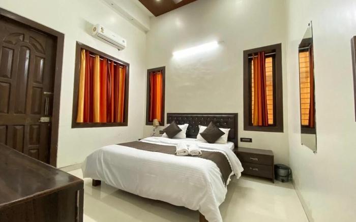 Aftab villa khandala