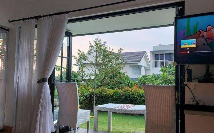 Villa Swandara Rancamaya With Netflix, & Backyard