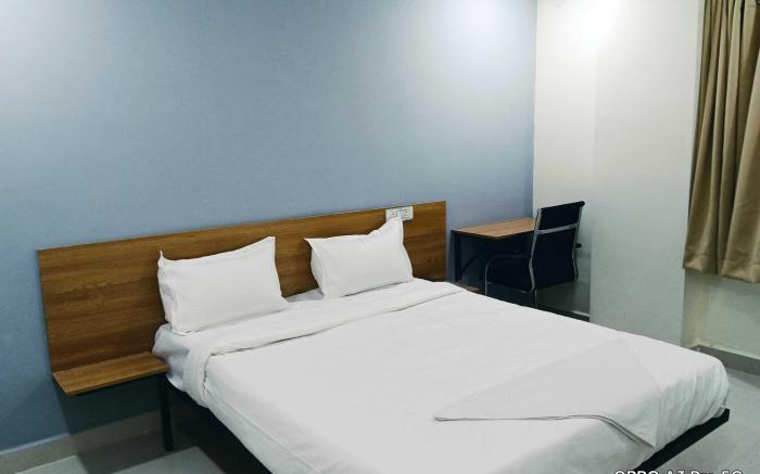 Collection O Mailardevpally Near Owaisi Hospital Tolkanti Arcade