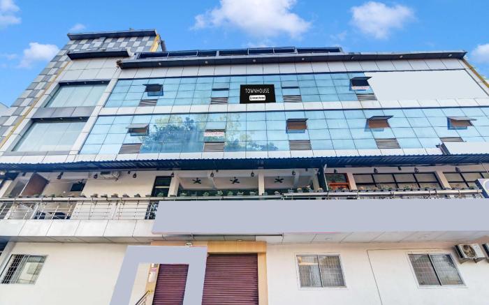Townhouse City Center Kushal Nagar