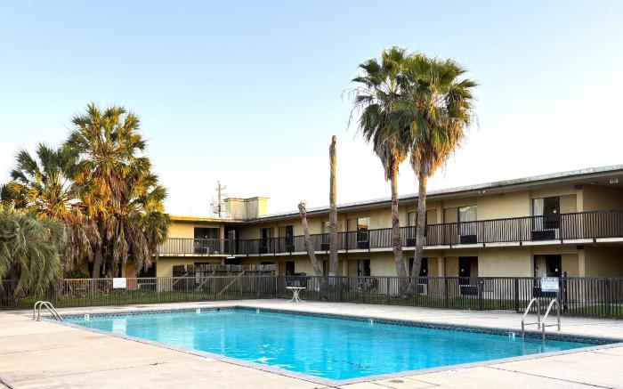 Motel 19 By Capital O Baytown I-10