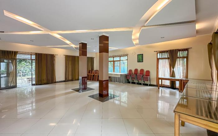 Hotel Cemara Hijau Mitra RedDoorz	