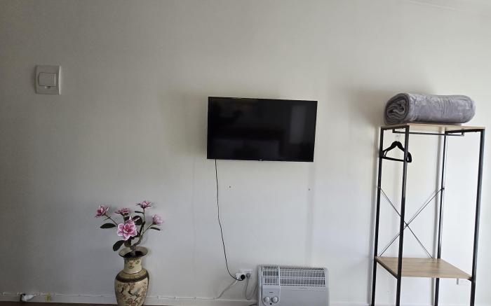 Private Studio Sleepout in Aucklands Convenient Location