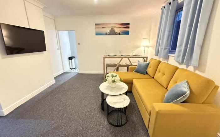 Cosy and comfy 4-bed house in Burnham Slough Near Legoland  and Winsdor Castle