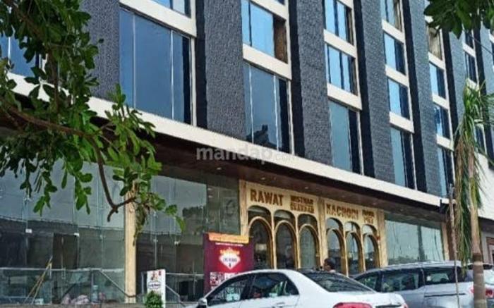 The grand anukampa stays