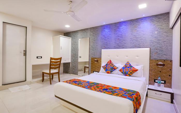 FabHotel Golden Star