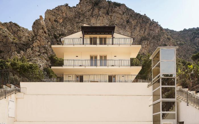 Capo Zafferano Apartments