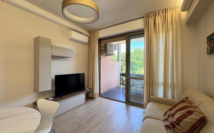 Luxury Apartment Metro Cornelia