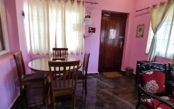 Pink Villa - Private Peaceful Homestay Near Beach