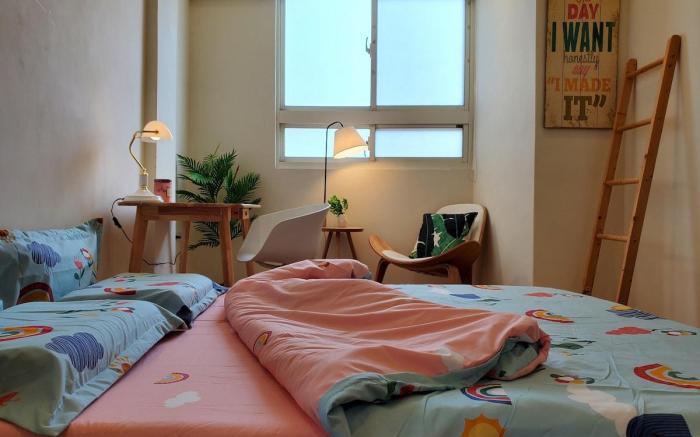 Near MRT Real 1 Bedroom w/ separate living room
