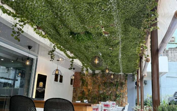 Leribi Suites & restaurant