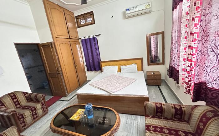 SRI RAM GUEST HOUSE  ( HOME STAY )