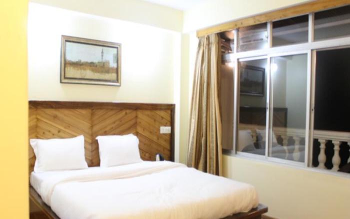 Hotel White Yak