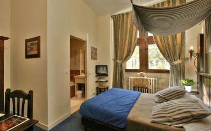 Chateau des Ducs de Joyeuse, BW Signature Collection