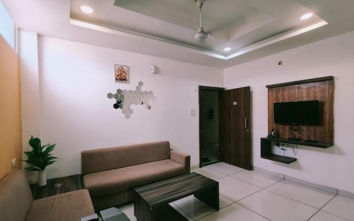 Fully Private 1BHK Couple Friendly @ Serene Green
