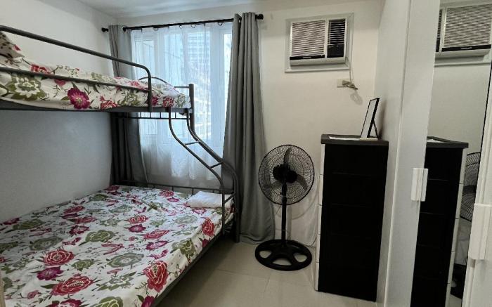 Ann’s Place 1br w/ WIFI and Netflix in Light Res