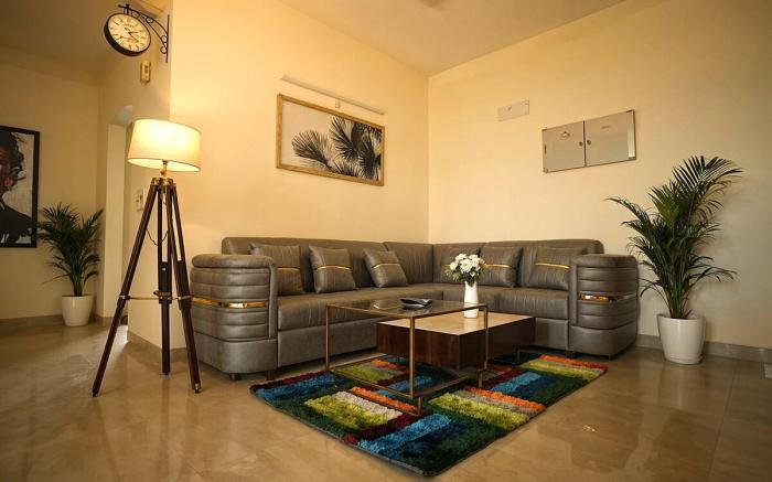 Skydeck Apartment 1BR Unit Near Taj by Homeyhuts-2