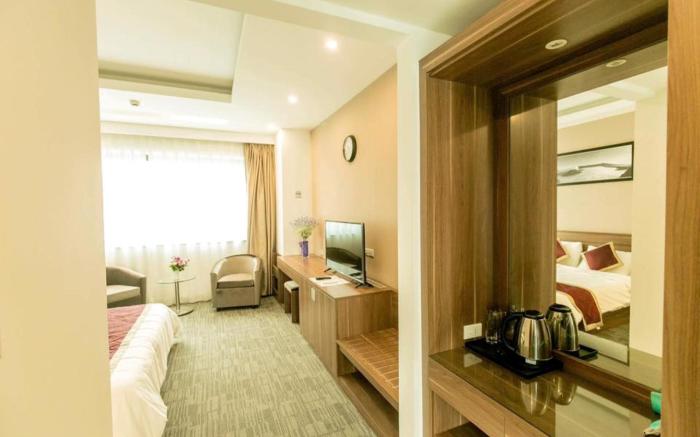 Aroma Hotel Hà Nội - Only accept Vietnamese customers