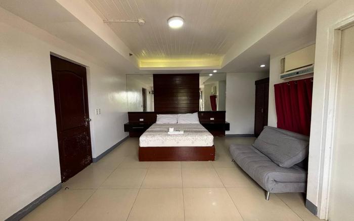 Yellowbell Hotel