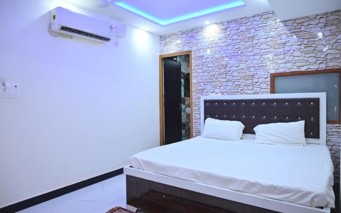 Hotel Raj Palace