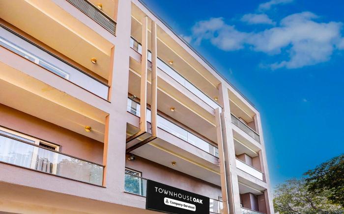 Townhouse Oak Pitampura West Enclave