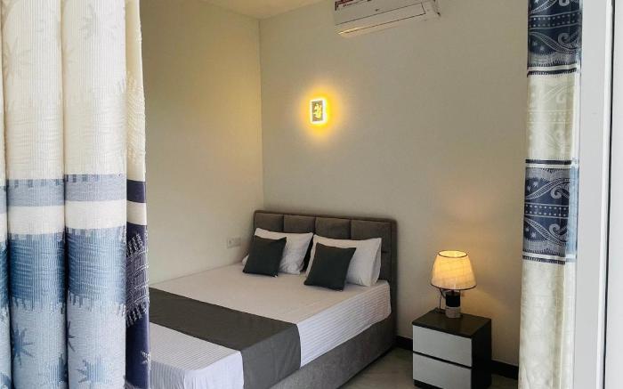 Kandy Villa Grey