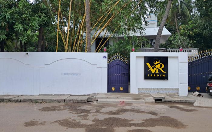 VR Jardin Resort
