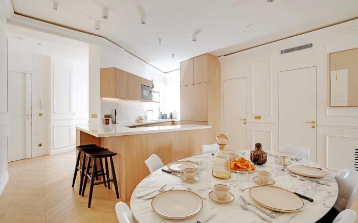 Elegant A/C Apt 2BR/6P – Paris 17th/Monceau