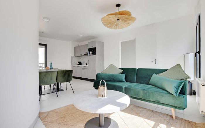 Elegant Appt - 2BDR/6P - Near Paris & La Défense