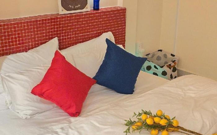 Êm Ái - Color splash, sleek, fun Z stay!