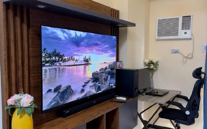 Cozy 1 BR |Balcony, Pool & Netflix |Pet Friendly