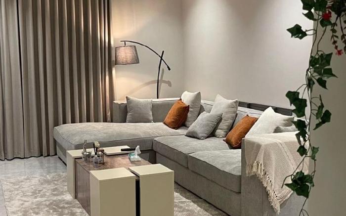 شقة مع مطبخ وبلكونه