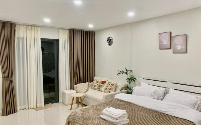 Spacious Luxury Apt - SECC, Korean Town & Center