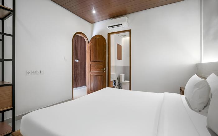 Luxurious 2 Bedroom Villa, 8 Minutes from Beach