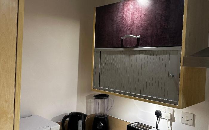 Charming Birmingham Apartment with mini balcony and WiFi with a free parking