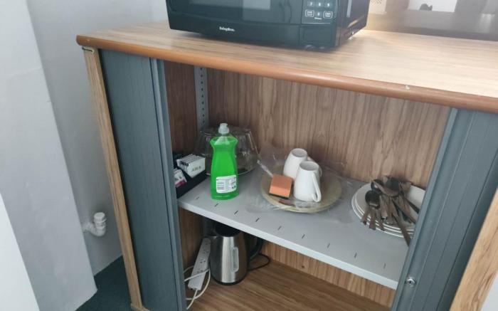 1 Double, 1 Single, 2 Sofa Beds Apartment