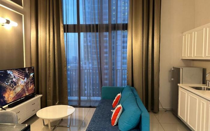 Spacious Comfy Duplex. Smart TV+Netflix @ i-City