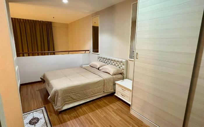 Spacious Comfy Duplex. Smart TV+Netflix @ i-City