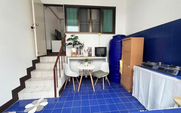 Warm House CNX