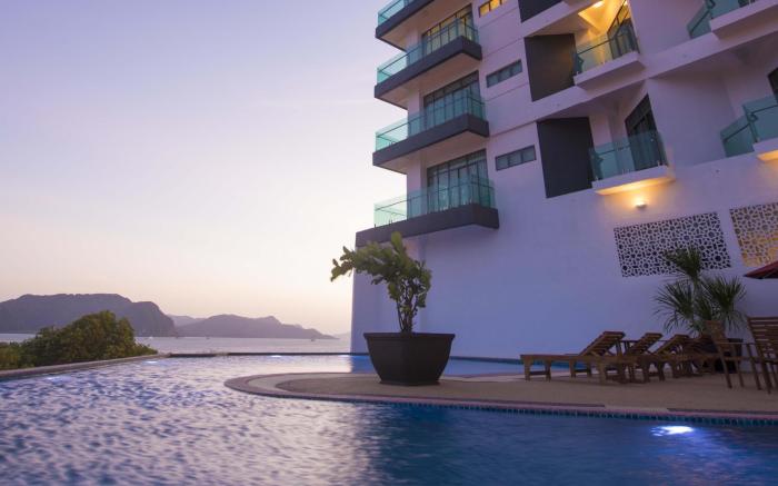 Adya Hotel