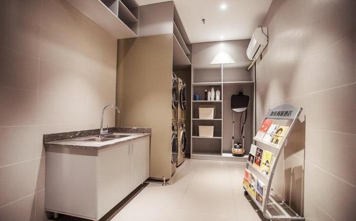 Home Inn Style Fengxian Jiefang East Road Old Dongguan Pedestrian Street
