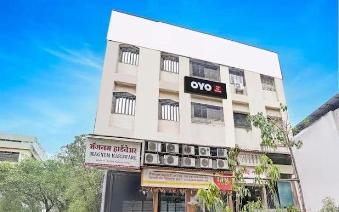 POP 83814G Hotel Yash Residency