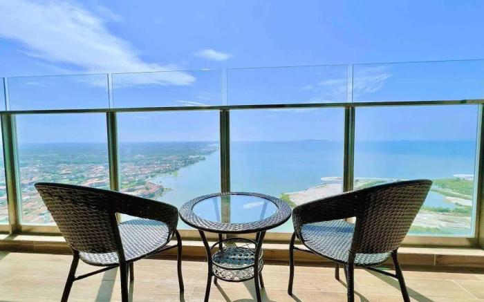 Two room Seaview bathtub@Silverscape A31