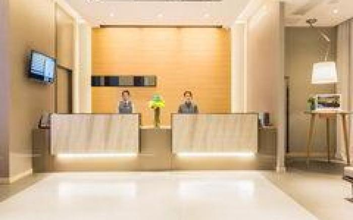 Home Inn Style Dalian Venice Water City Harbor Plaza Metro Station