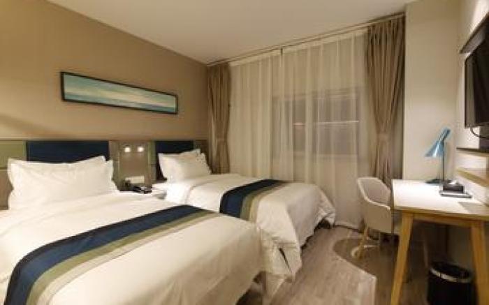 Home Inn Style Hohhot Drum Tower General's Mansion Metro Station