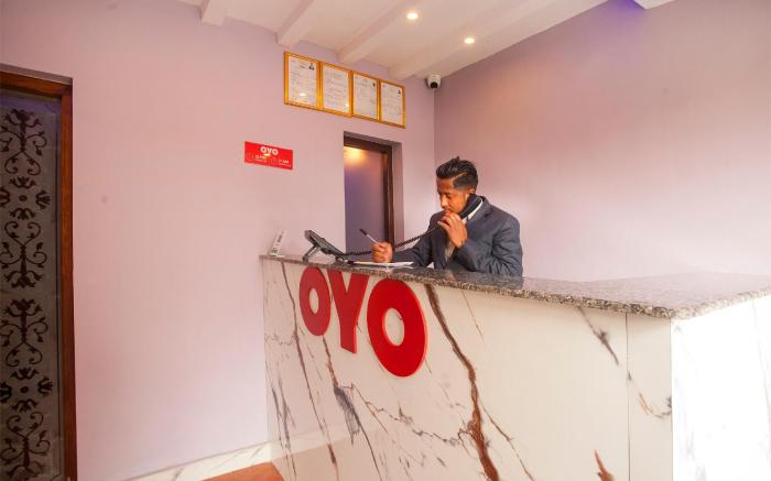 OYO 817 Hotel Garden Flower