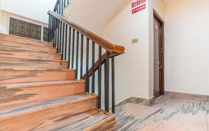 OYO 830 Hotel Amrit Kunja