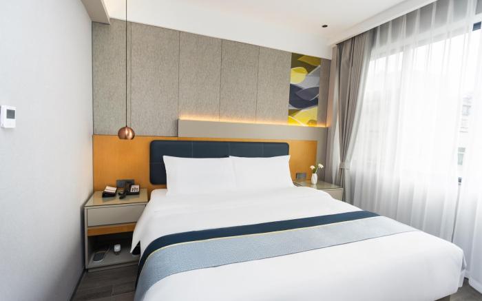 Home Inn Style Deyang Wenmiao Stadium