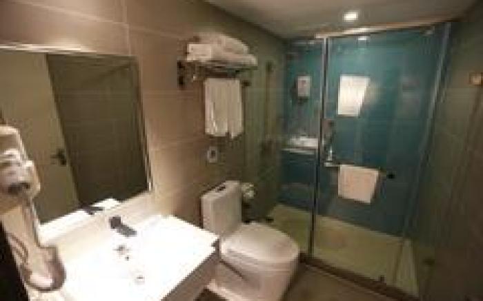 Ease Hotel Guiyang High-speed Railway North Station