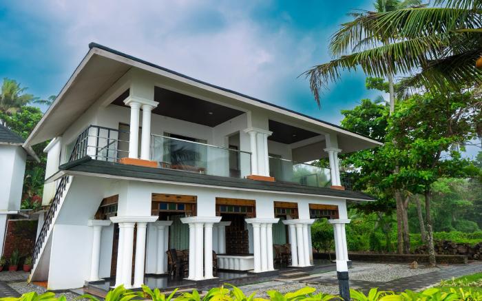 West Bay Palm TreeHeritage Beach Resort